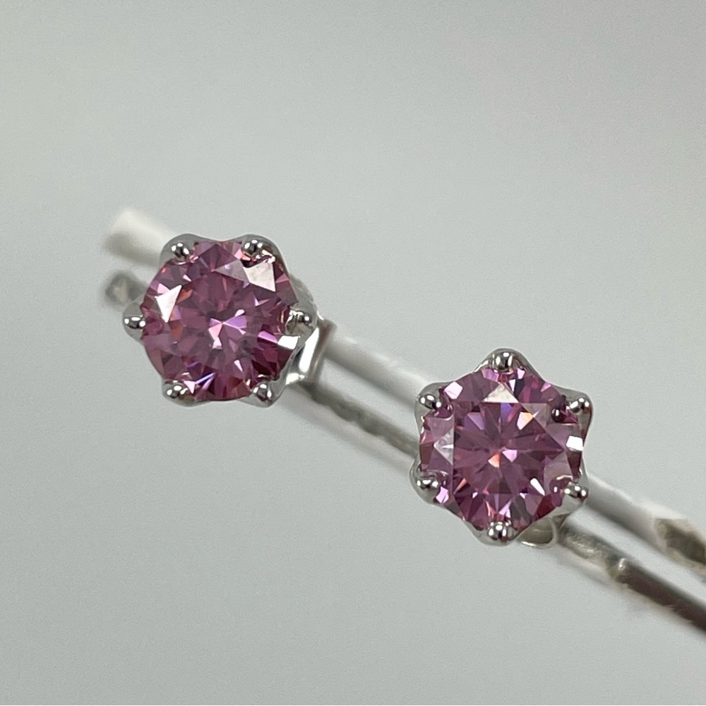 1CTTW Round Cut Bright Pink Mossanite Solid Silver Stud Earrings - Picture 4 of 5